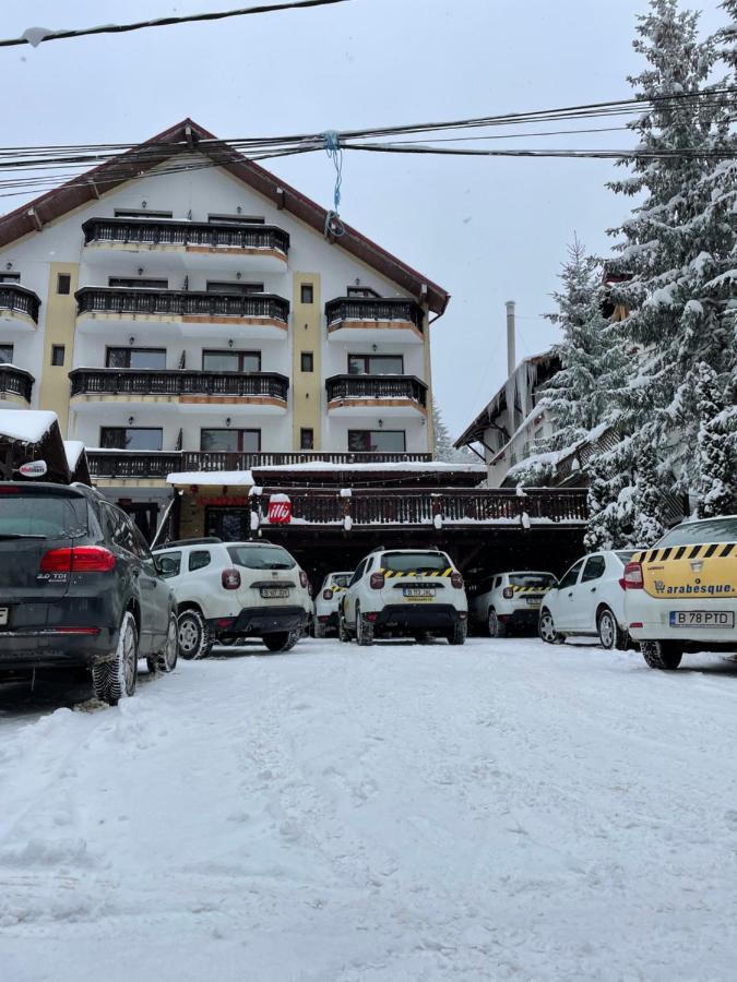 Hotel Carpatic à Predeal Extérieur photo